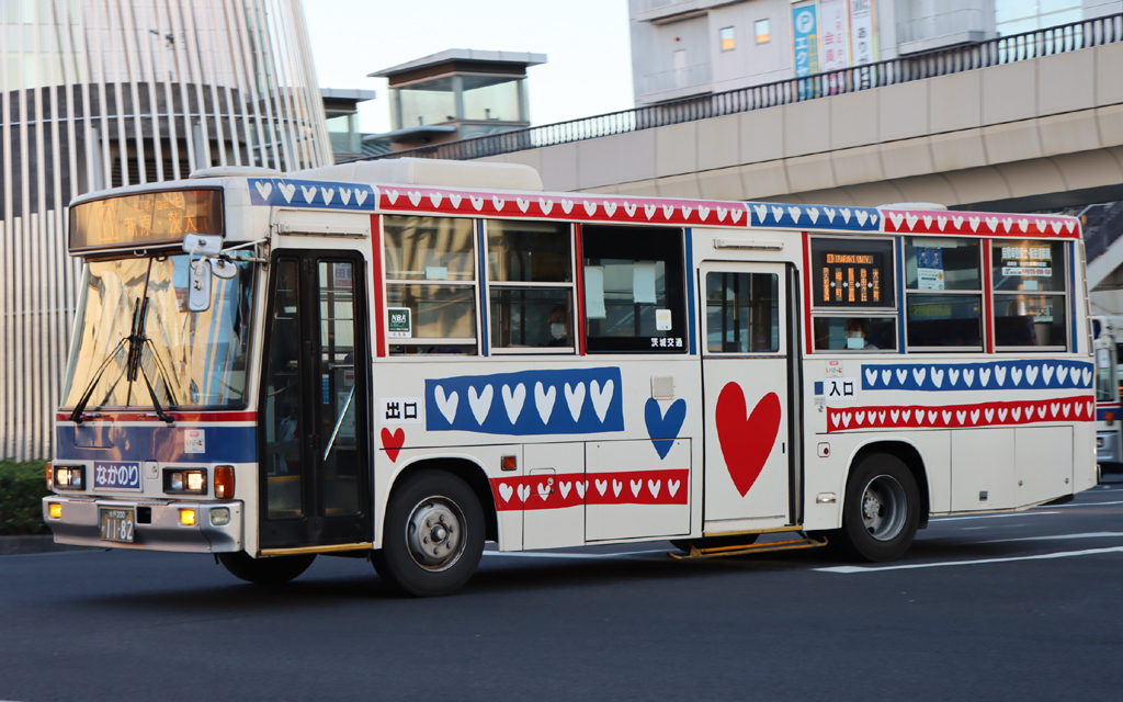 バズー　200 NI826]横浜200 か 28-40(廃車) | 東急バス高津の館